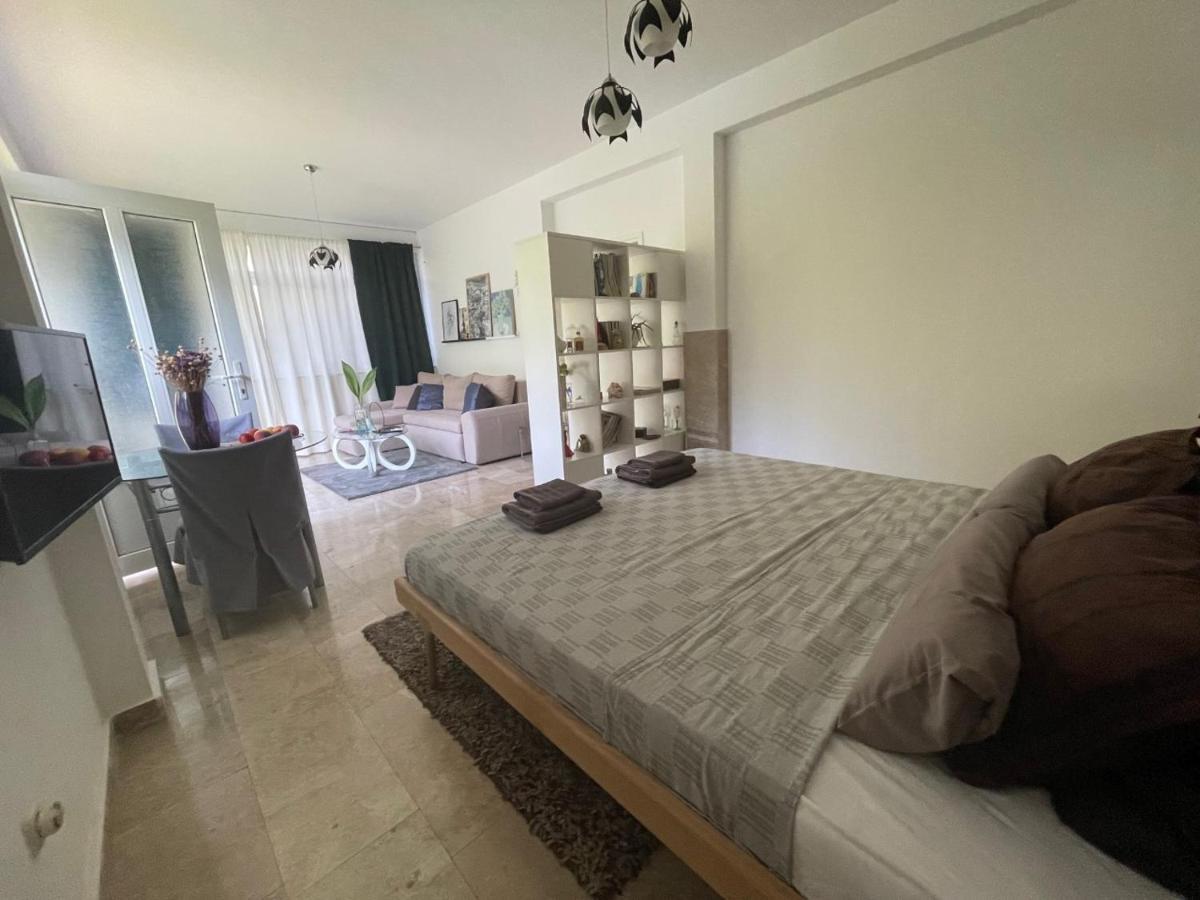 Villa Tamara With Garden And River View - Free Private Parking - Garage Mostar Bagian luar foto