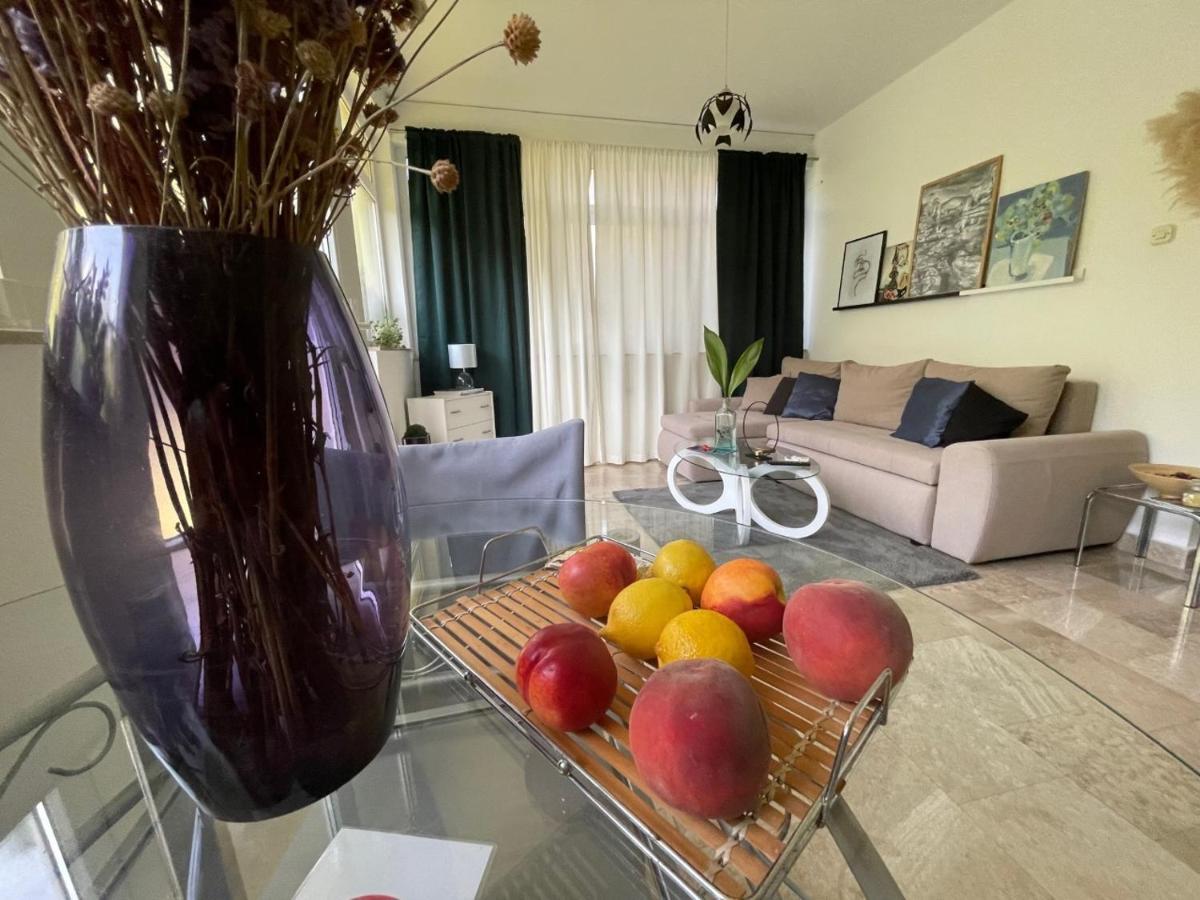 Villa Tamara With Garden And River View - Free Private Parking - Garage Mostar Bagian luar foto