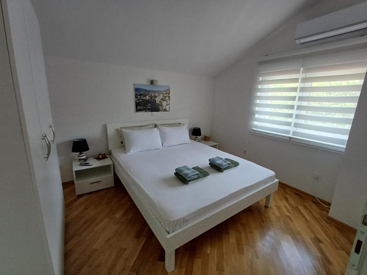 Villa Tamara With Garden And River View - Free Private Parking - Garage Mostar Bagian luar foto