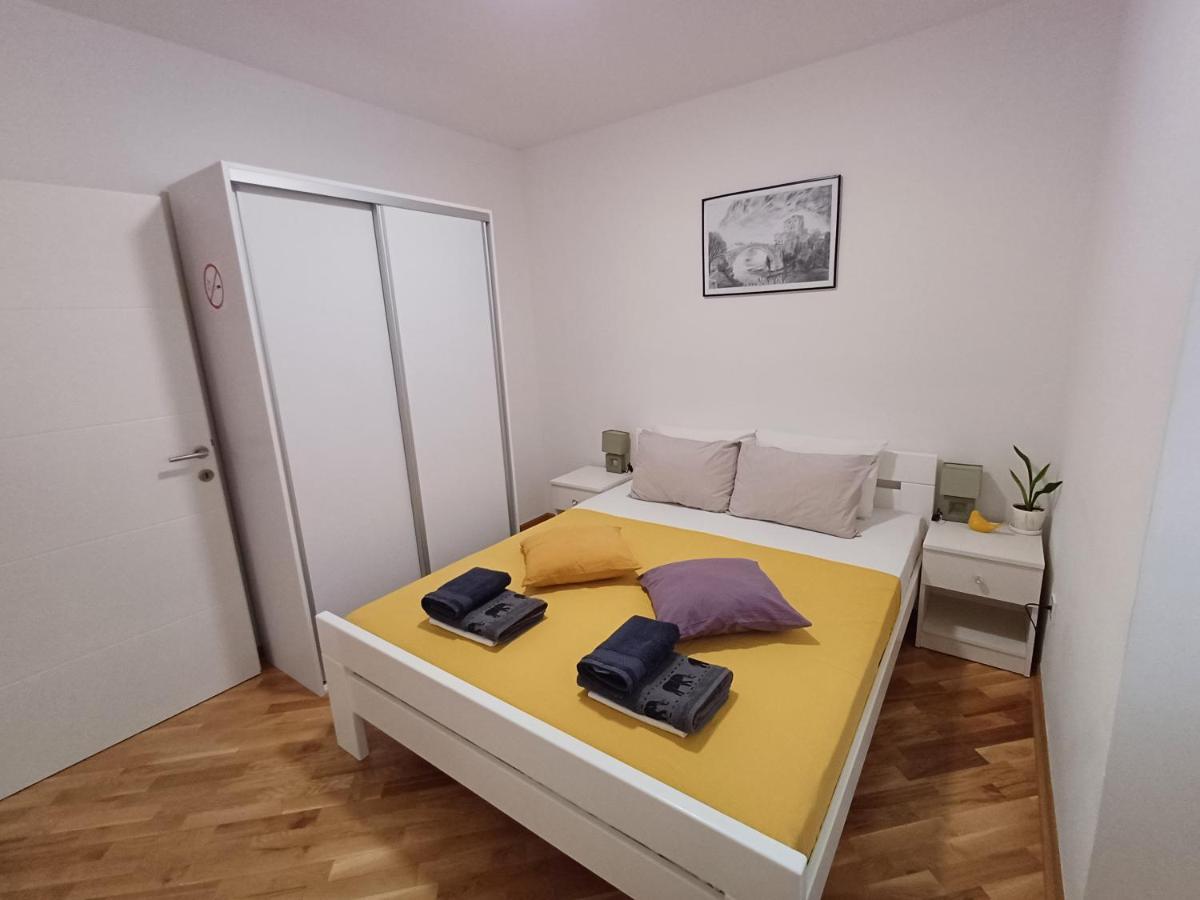 Villa Tamara With Garden And River View - Free Private Parking - Garage Mostar Bagian luar foto