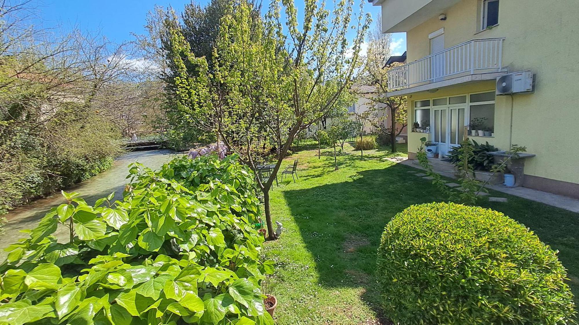 Villa Tamara With Garden And River View - Free Private Parking - Garage Mostar Bagian luar foto
